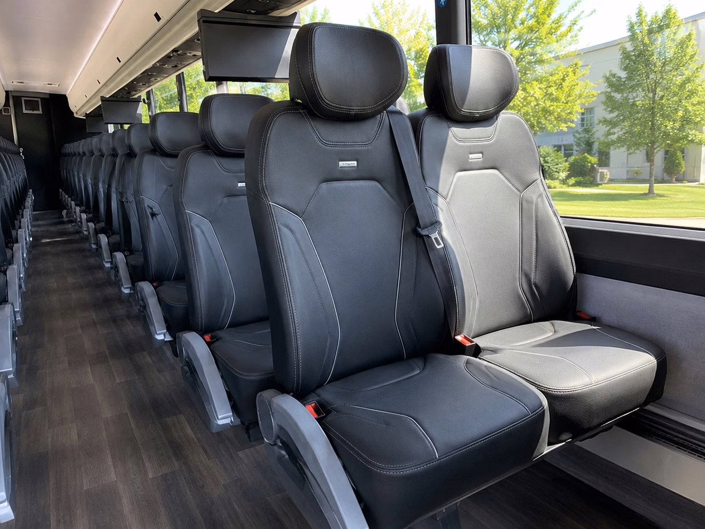 winery and vineyard tour shuttles for bachelorette parties near gainesville